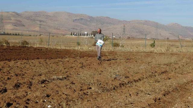 Gercüş’te çiftçiler tohumlarını toprakla buluşturuyor 2