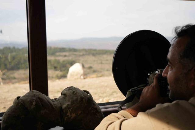 Dünyada sadece 3 yerde görülen doğa olayı: Akbabaların yiyecek döngüsü 7