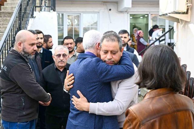 Vali Turan ve Kaymakam Yıldız Rümeysa Sanpur’un ailesine taziyede bulundu 1