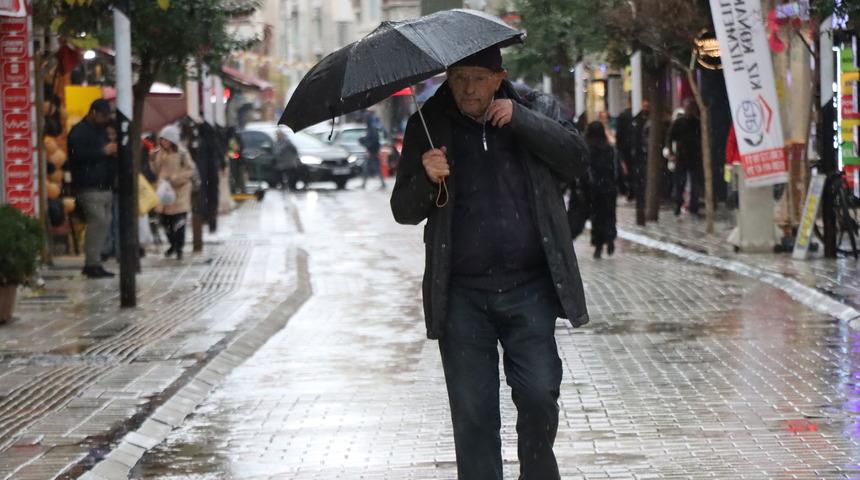 Kırklareli'nde sağanak yağış etkili oldu