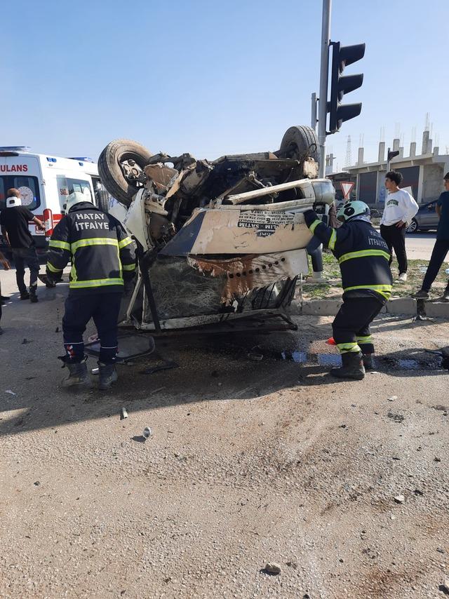 Hatay da zincirleme kaza: 7 yaralı 4