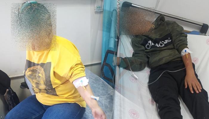 Zincir marketten aldığı sucukla tost yaptı, oğluyla hastanelik oldu