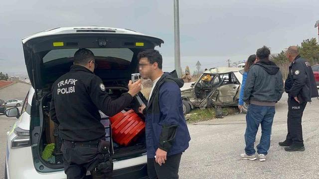 Eskişehir’de feci kaza: 2 ağır yaralı 3