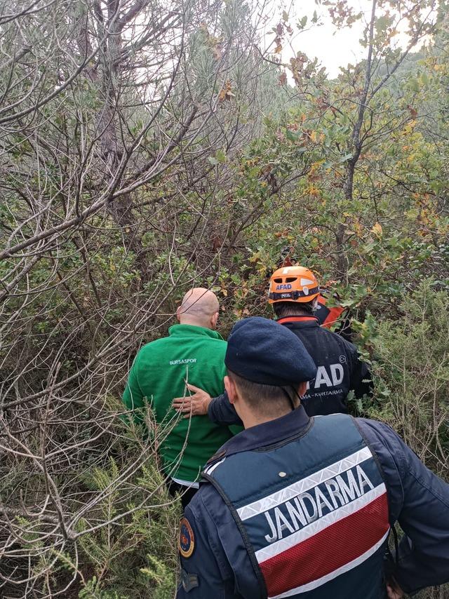 Bursa da ormanlık alanda mahsur kalan kişi kurtarıldı 1