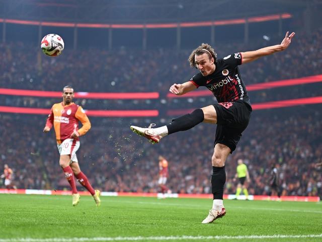 Gençlerbirliği yönetiminden yenilgiye rağmen futbolculara prim jesti!