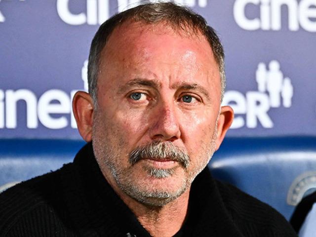 Beşiktaş'tan KAP geldi! Ayrılık resmen a&ccedil;ıklandı