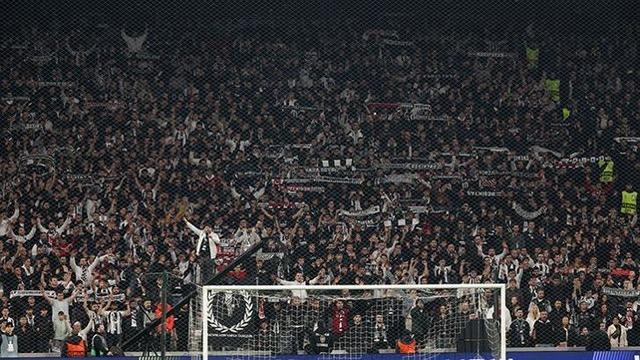 Beşiktaş'ta taraftarın sabrı taştı! Maç sonunda Sergen Yalçın'a protesto