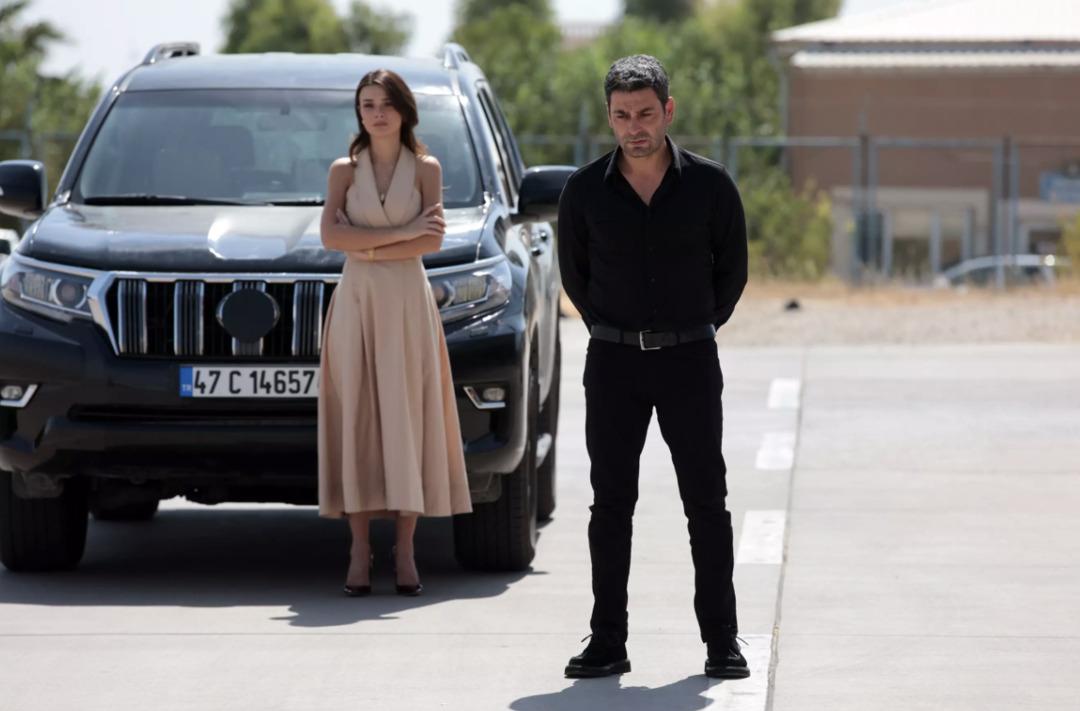 Uzak Şehir’deki Alya ve Cihan karakterlerinin tarzlarını inceliyoruz! 9