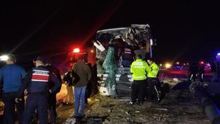 Denizli'de trafik kazası! 10 kişi yaralandı