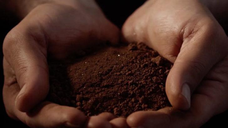 Apple ve Samsung onun peşinde! Kilosu 80 dolar G3