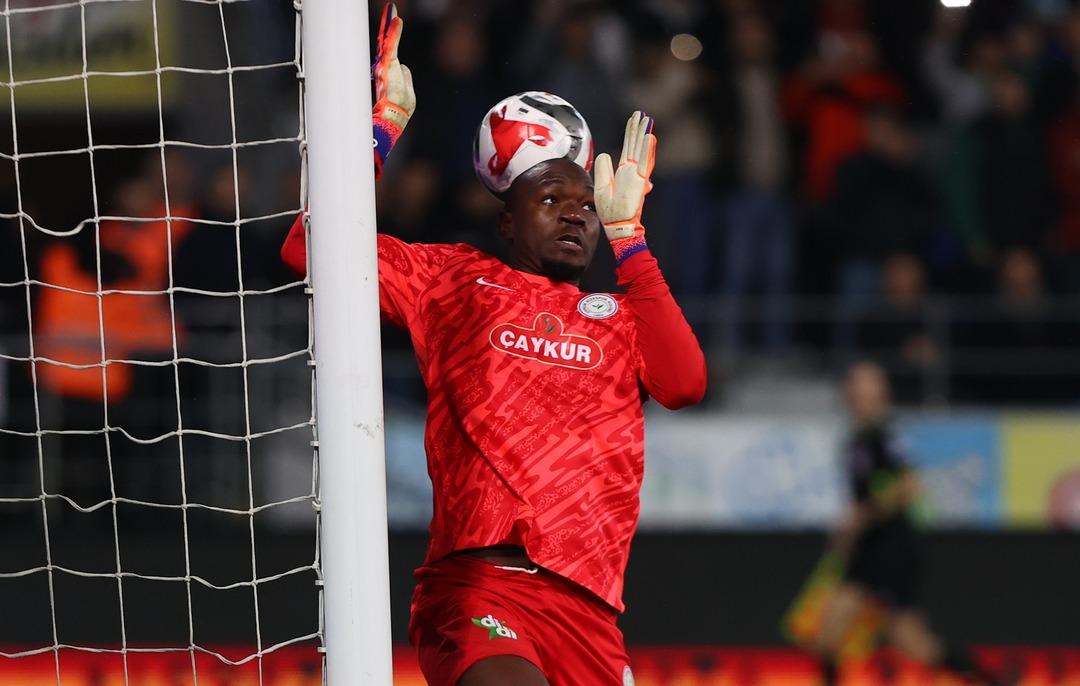 Canlı bahis krizi: Fenerbah&ccedil;e 2-0 gerideyken kilitlediler! "İsyan" 1