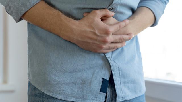 Prostat büyümesine dikkat: Bıçak altına yatmak tek çare değil!