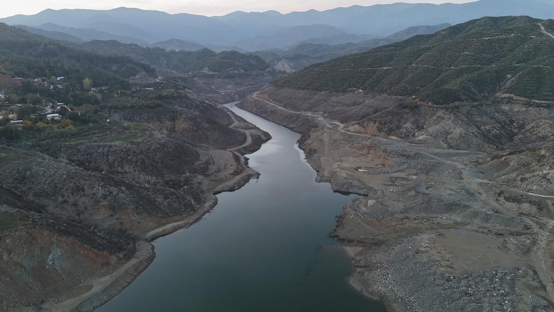 Bereketiyle bilinirdi, kurudu:  Buranın en yaşlısıyım, böylesini görmedim  3