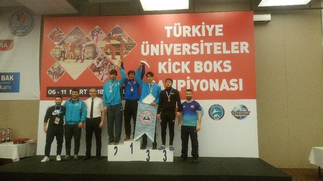 Kick Boks’ta ERÜ’lü Sporcuların Başarısı