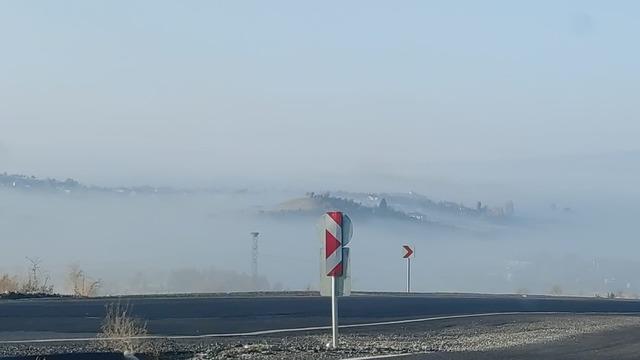 Bingöl’de yoğun sis: Görüş mesafesi 10 metreye düştü 2