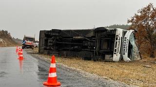 28 öğrenci ölümden döndü, şoför de yaralı! Konya'da korkutan kaza