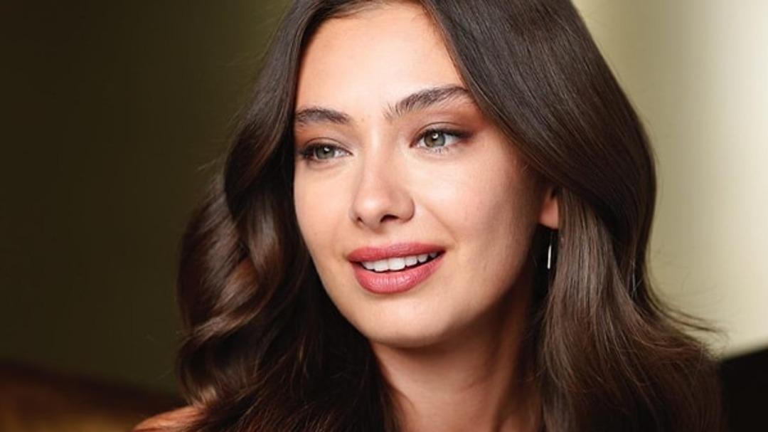 En sevdiğimiz &uuml;nl&uuml;lerin cilt bakım rutinlerini inceliyoruz! 5