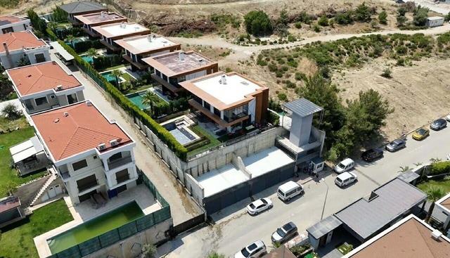 Ferdi Zeyrek e haber verilmemiş! O havuzla ilgil ölümünde bilirkişi raporu: Olaydan bir gün önce havuzda su kaçağı oluşmuş 3