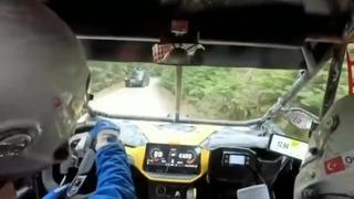 Baja yarışında sivil araç tehlike saçtı: Tecrübeli pilotlar faciayı önledi