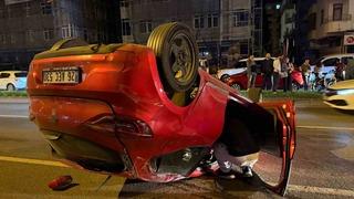 Makas atarak iki araca çarpan sürücü takla attı: 1 yaralı