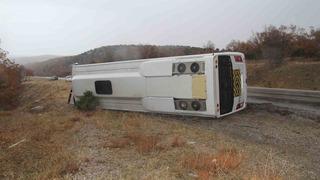 Konya’da öğrenci servisi devrildi: 31 yaralı