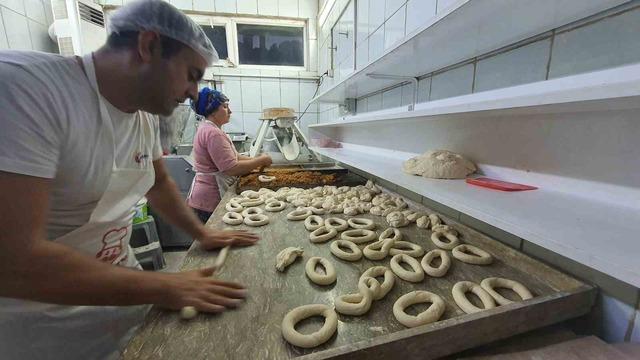 Fırıncıdan öğretmenlere ücretsiz simit jesti 2