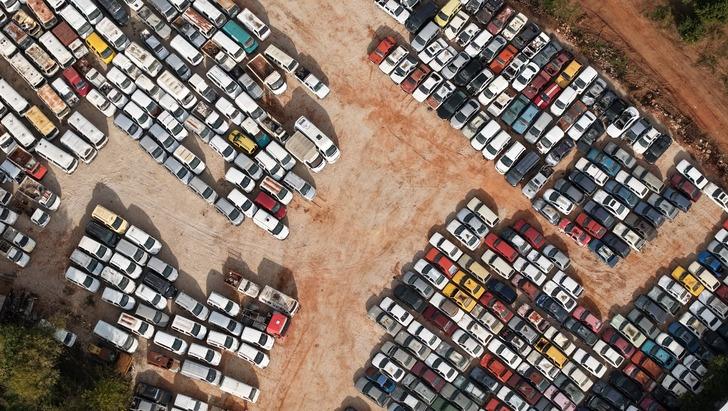 Milyonluk araçlar çürümeye terk edildi: Yediemin 'araç mezarlığı'na döndü! G5
