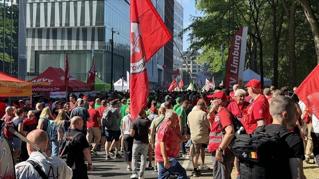 Belçika da  kemer sıkma  grevi başladı! 1