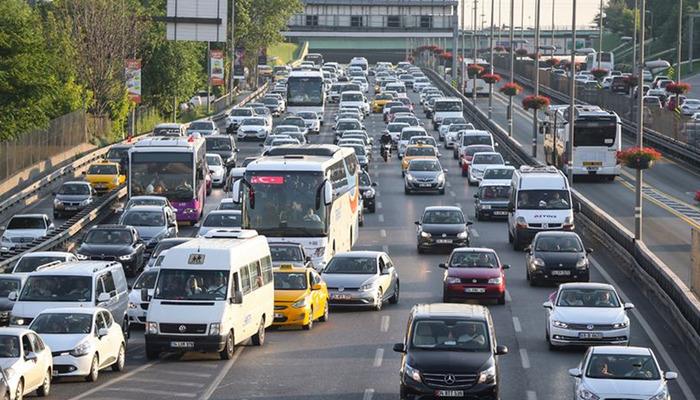 Motorine bu geceden itibaren indirim geliyor!