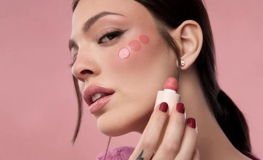 Makyaj &ccedil;antandan asla ayırmaman gereken &uuml;r&uuml;nler hangileri? 3