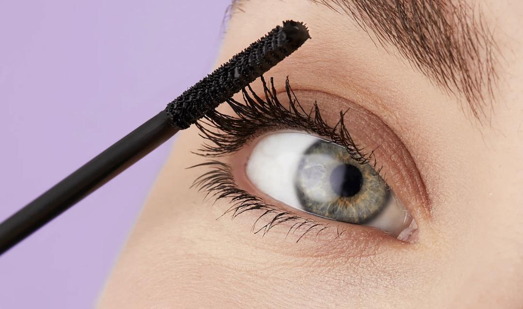 Makyaj &ccedil;antandan asla ayırmaman gereken &uuml;r&uuml;nler hangileri? 4