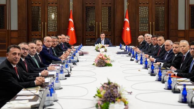 Bakan Işıkhan: Sürdürülebilir büyümeyi hedefleyen ekonomi programımızı kararlılıkla uygulamaya devam edeceğiz