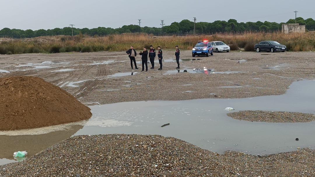 Yer: Manavgat! İnşaat i&ccedil;in plajlardan 50 kamyon kum &ccedil;alanlar yakalandı 8