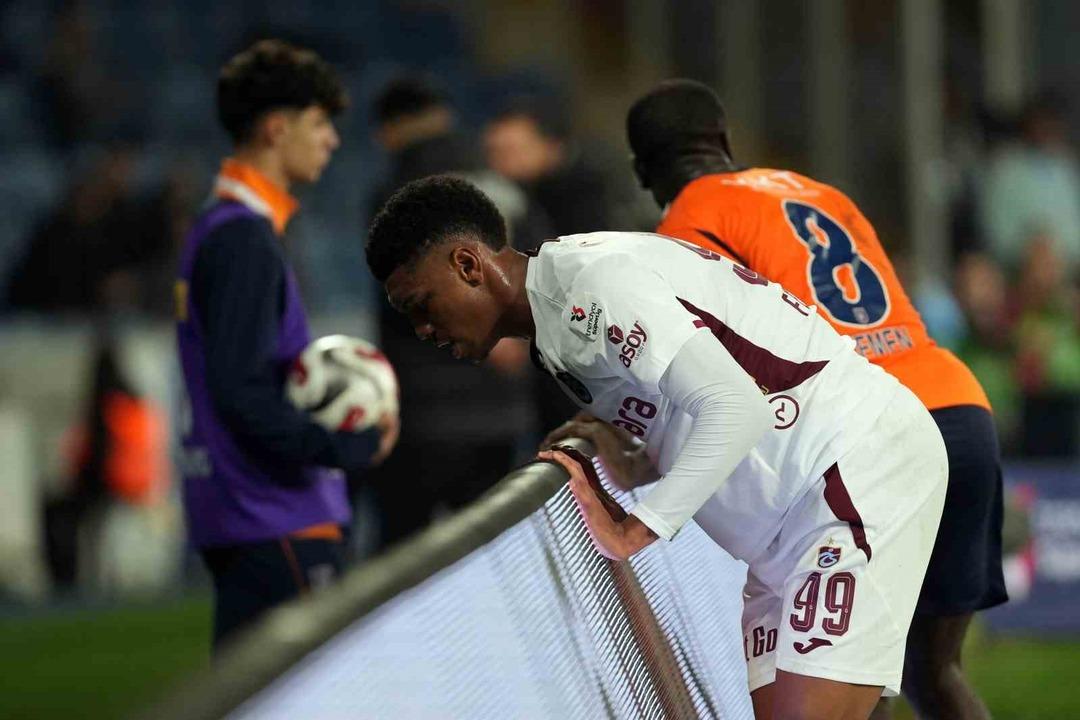 İstanbul da gol d&uuml;ellosu! 7 goll&uuml; ma&ccedil;ta Trabzonspor, 100 &uuml;nc&uuml; dakikada 4-3 kazandı! 3