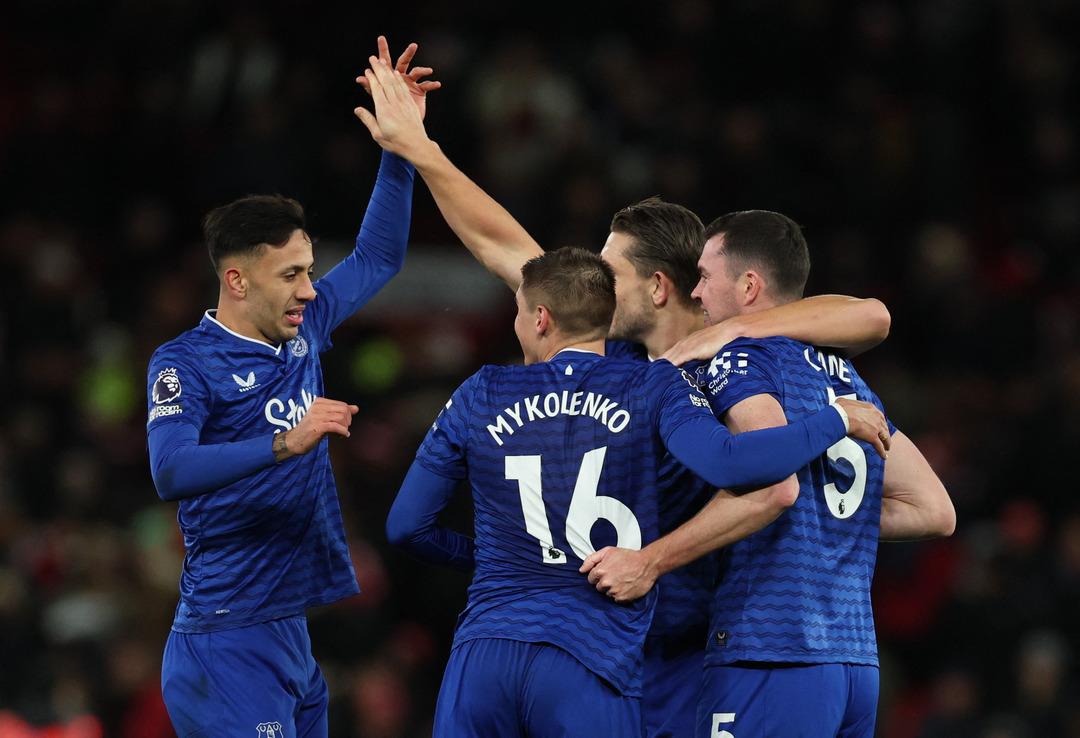 Everton’da skandal olay: Gueye takım arkadaşına tokat attı, kırmızı kart görüp oyundan atıldı! 1