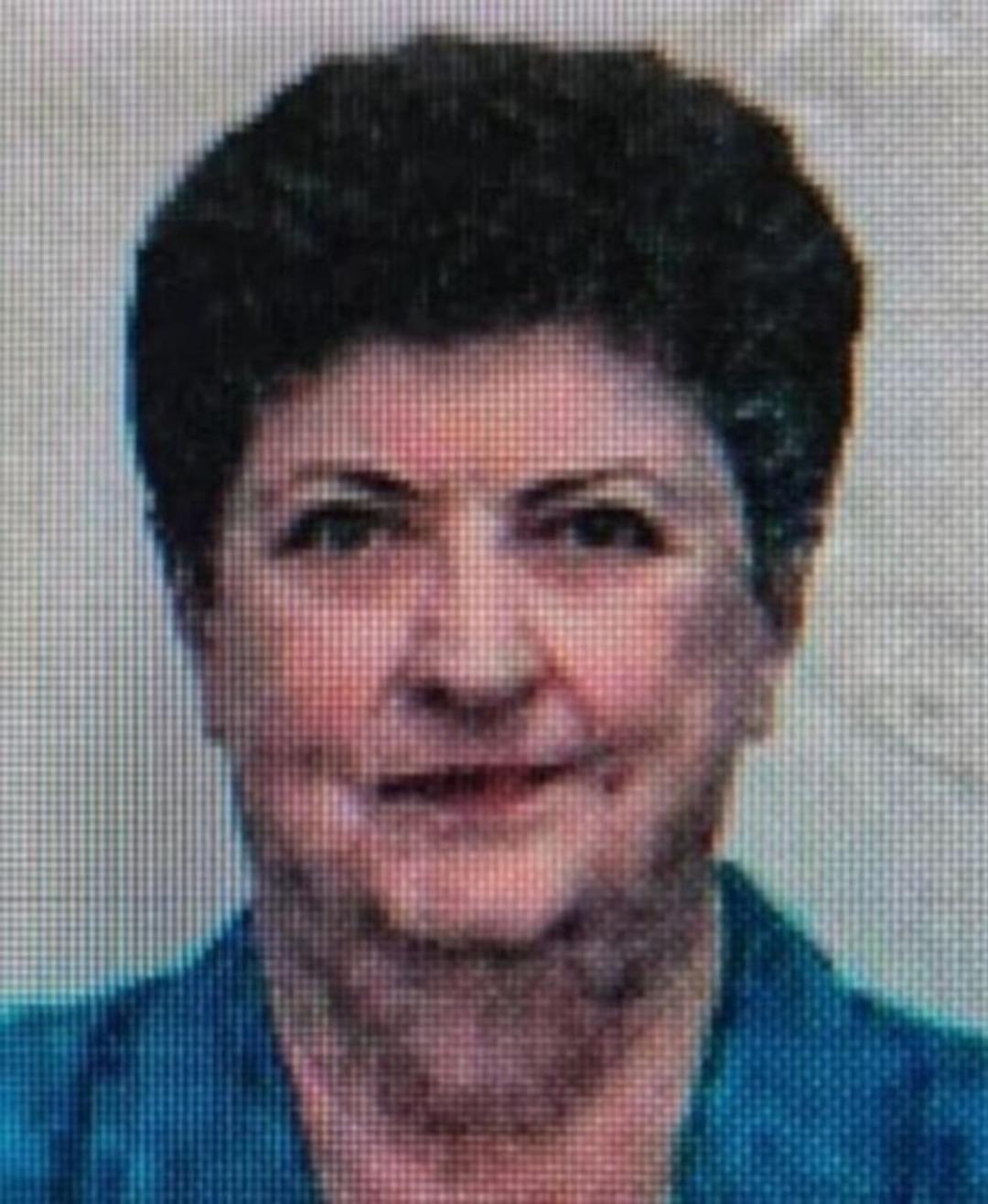 Annesi öldü, yaşlı adam ruj sürüp kıyafetlerini giydi! Nedeni bakın ne çıktı 1