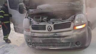 Bilecik’te araç yangını büyümeden söndürüldü