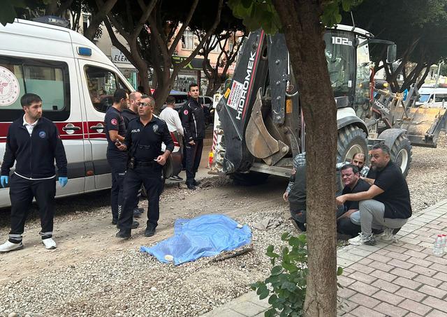 Ekmek almaya çıkan adamın sonu kahretti! Feci anlar kamerada; eşi balkondan öğrendi 2