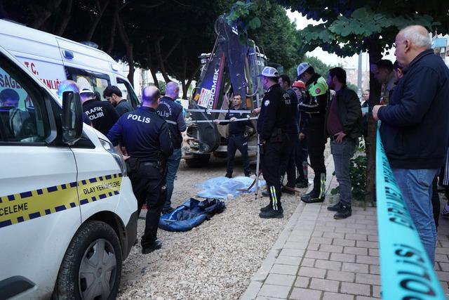 Ekmek almaya çıkan adamın sonu kahretti! Feci anlar kamerada; eşi balkondan öğrendi 4