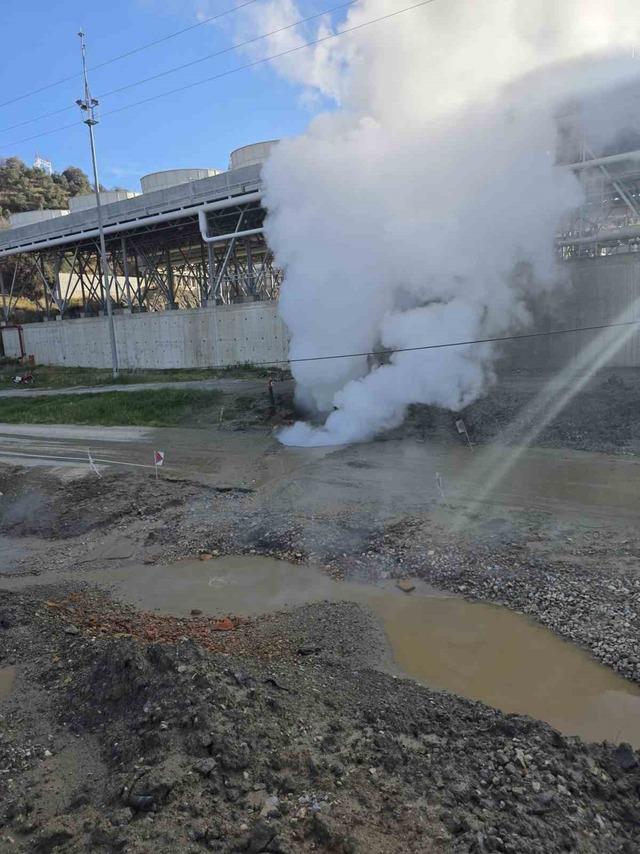 Aydın&rsquo;da jeotermal iletim hattı patladı 5