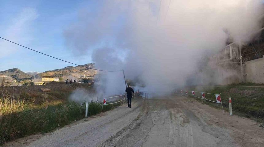 Aydın&rsquo;da jeotermal iletim hattı patladı