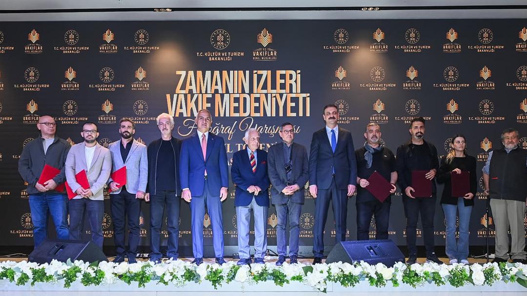 Bakan Ersoy dan  Ayasofya  açıklaması: "Özgün yapı titizlikle korunuyor" 1