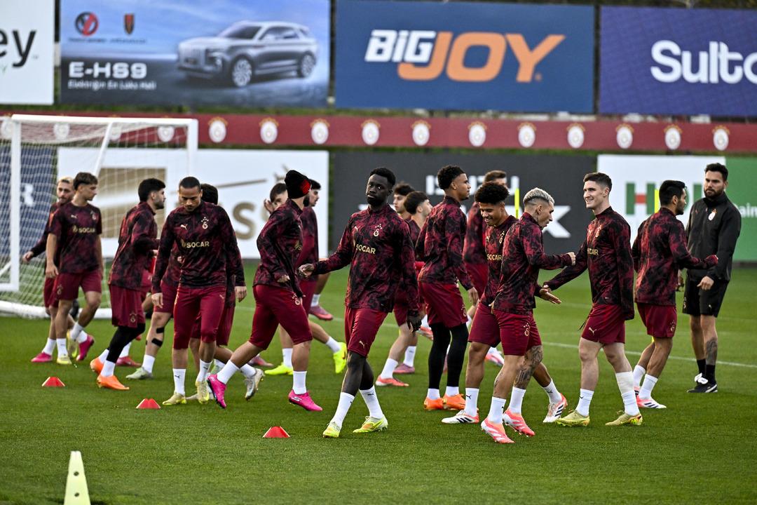 Union SG maçına saatler kala Osimhen Okan Buruk ile görüştü! İşte maçın muhtemel 11 leri ve tüm detaylar 1