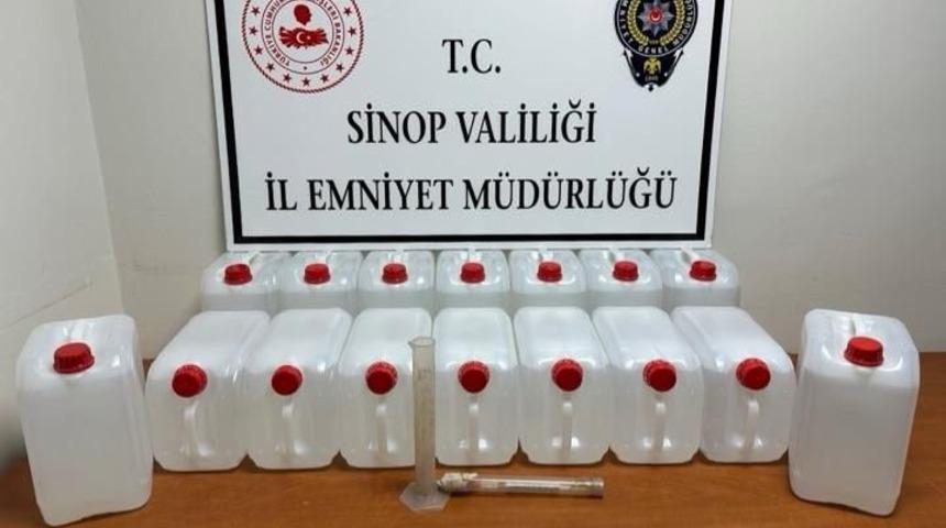 Sinop&rsquo;ta 2025 yılında 2 bin 400 litre sahte alkol ele ge&ccedil;irildi