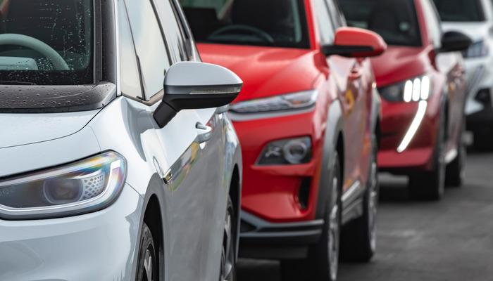 Elektrikli otomobiller cep yakabilir! 'Yüzde 50' tahmini tüm senaryoyu değiştirdi