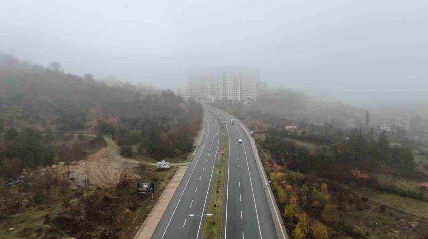 Sis etkili oldu, görüş mesafesi 50 metreye kadar düştü