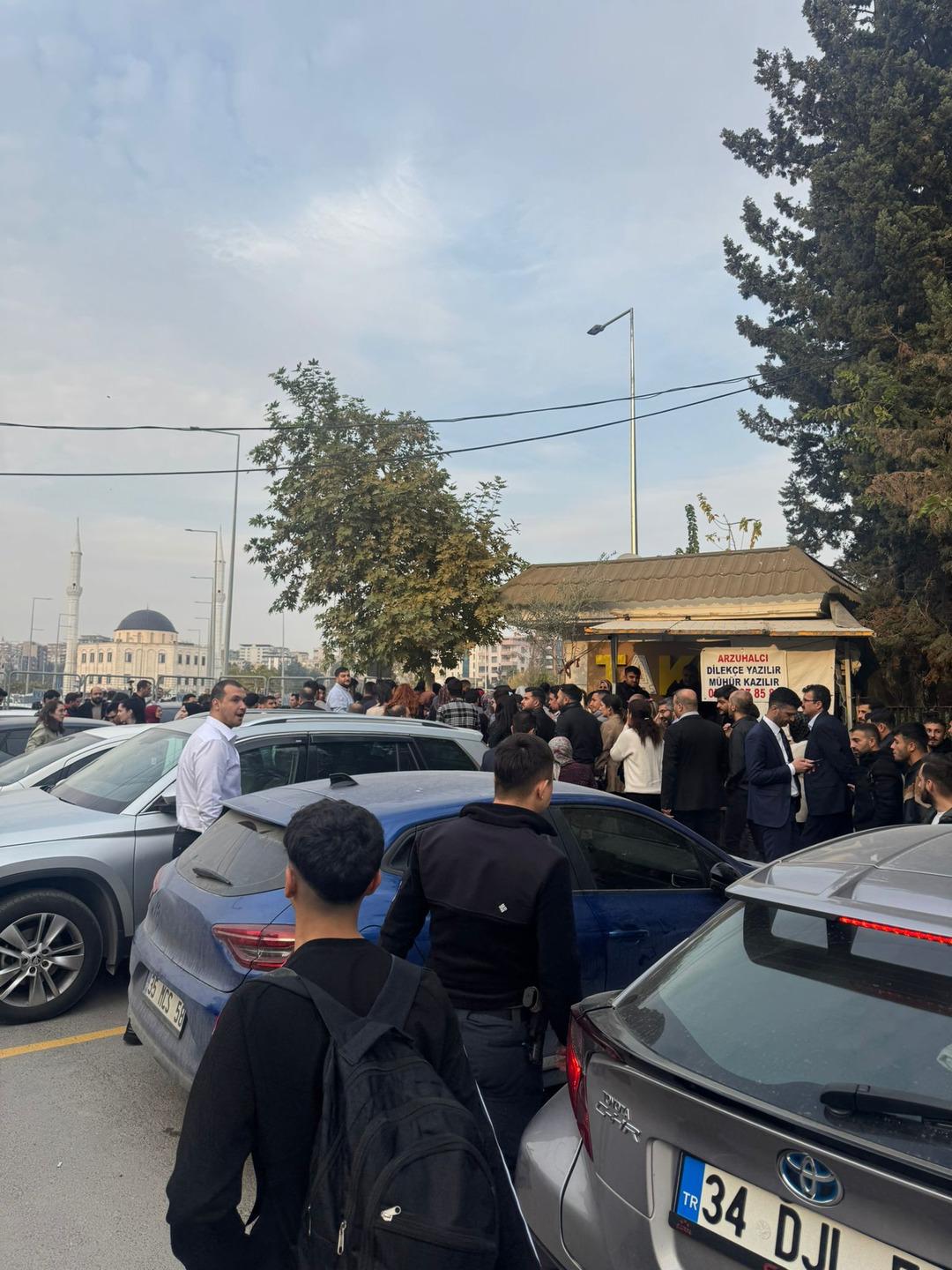 Son dakika | Nedeni belli oldu! Şanlıurfa da korkutan patlama: Adliye binası boşaltıldı 2