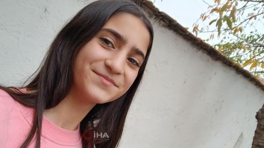 Okulda bir anda fenalaştılar! Sude ve Baran ın vefatı herkesi yasa boğdu 4