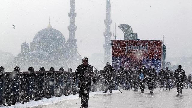 İstanbul için kar yağışı tahmini! Yeni tarih verildi...
