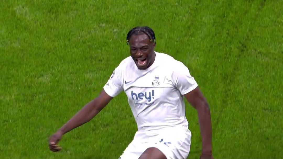 Galatasaray kırmızı kart bekledi! Promise David 3 dakika sonra gol attı 2